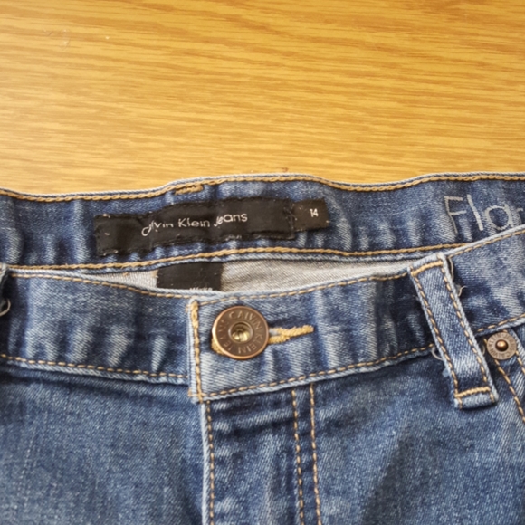 Calvin Klein Flare jeans - Picture 2 of 5